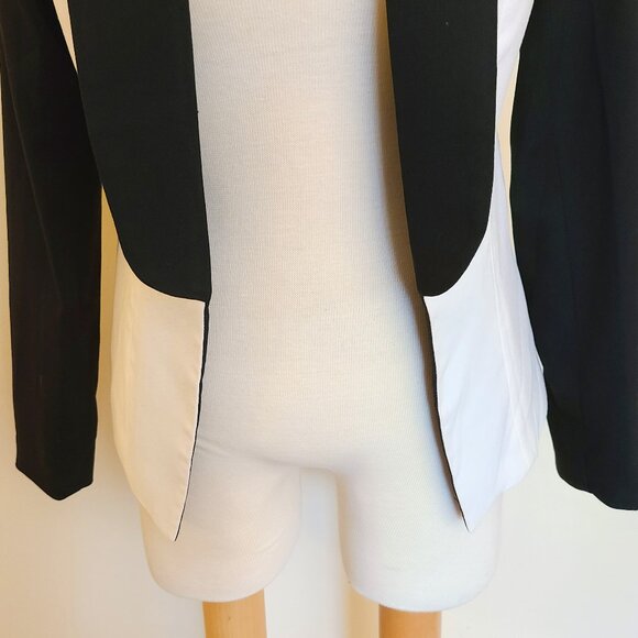 Parisian Collection Black & White Tuxedo Style Open Blazer - NWT - Picture 4 of 7